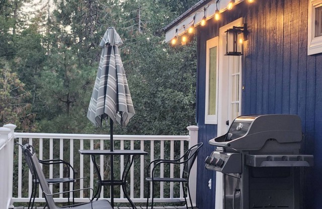 Serendipity Lodge @ Yosemite - Sleeps 8/BBQ/King Bed/Full Kitchen/Workspace