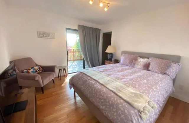 Serene 2 Bedroom Sanctuary w/Balcony -Easy Access to S