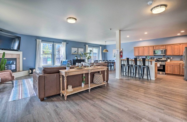 Serene Bend Getaway w/Hot Tub & Fire Pit!