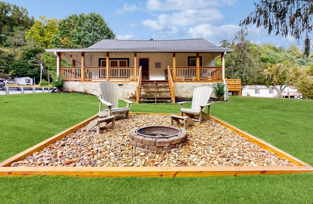 Serene Creekfront House Escape: Relax, Fish, and Unwind