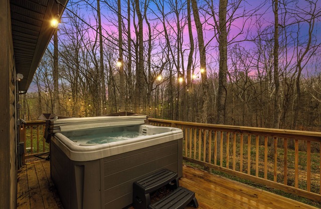 Serene Logan Retreat w/Hot Tub & Stargazing Dome