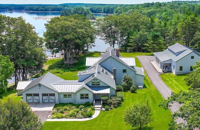 Serene Luxury Coastal Retreat, Dock, Kayaks, Fishing, Wildlife, Exceptional View