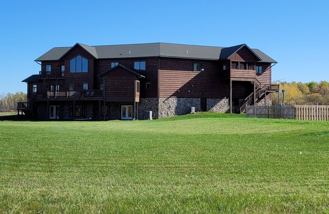 Serenity Lodge, large luxury true log estate up north on 75 acres