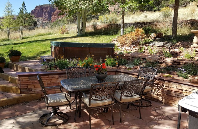 Seven Castles Beauty - You'll love this gorgeous pet-friendly property!