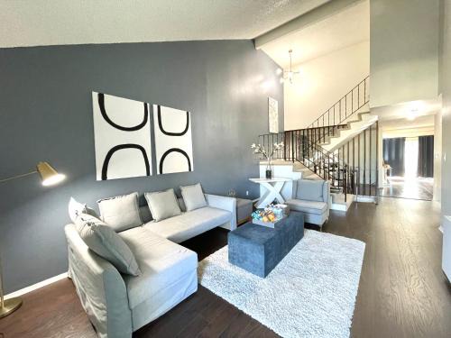 SFO Airport/S San Francisco Sweet Home