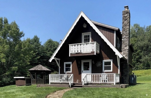 Shady Fox Farm - Cozy Cabin in the Heart of the Catskills.