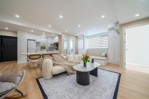 Shanghai Hills&Nordic Nest Metro Haven near Metro Line 10&8