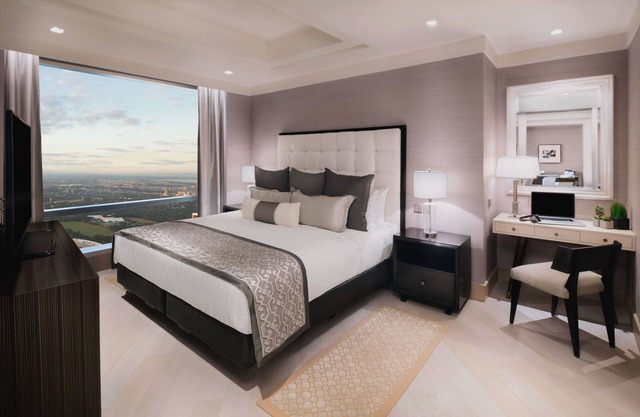 Shangri-La Residences at the Fort, Manila