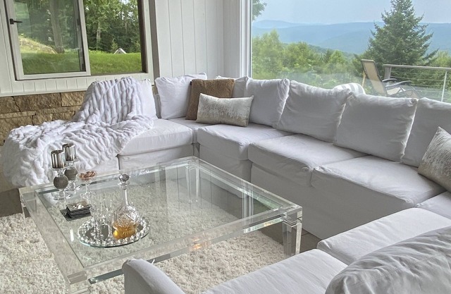 Shaw Chalet is a modern, cozy, serene Retreat