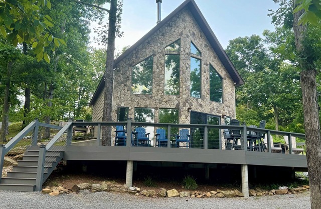 Shawnee Overlook - Home + 2 Cabins
