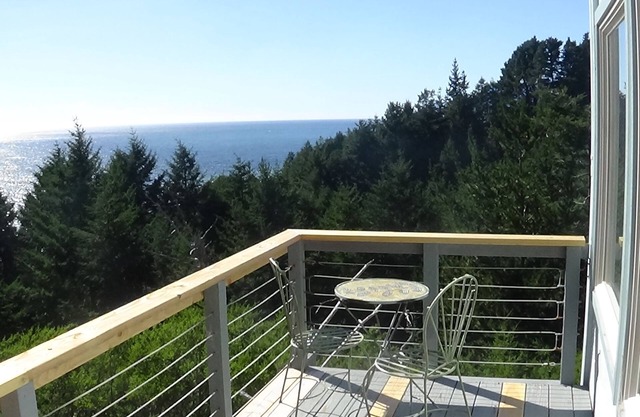 Shelter Cove - The Fox's Den