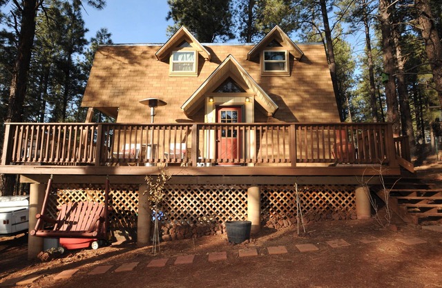 Sherwood Forest Cottage 45 mins. from Grand Canyon!