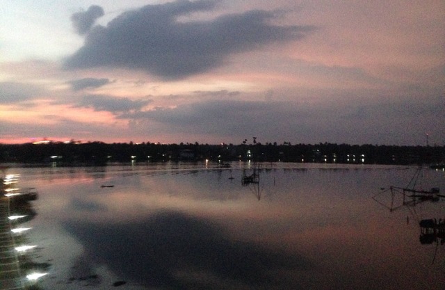 SHIMMERING WATERS COCHIN INDIA 3 BEDROOM APARTMENTS FACING BACK WATERS