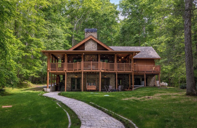 Shine on the Cartecay Hot Tub + Game Room Hammocks & Fire Pits