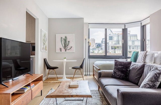 Shining Tribeca Studio w/Indoor pool + Gym by Blueground