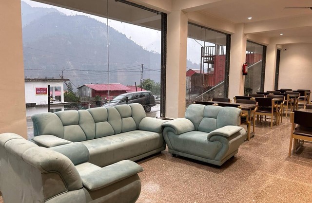 Shiv Kedar Hotel