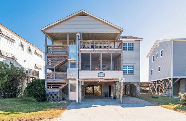 Shore Tour Ocean Front 6 bedroom house on Pawleys Island