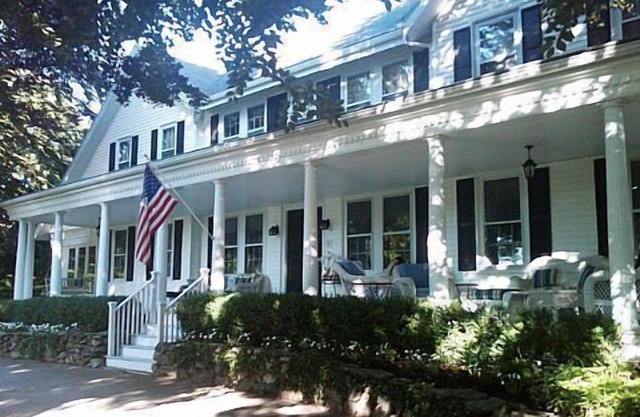 Shoreby Hill Jamestown Luxury Village Residence. Now booking summer 2026