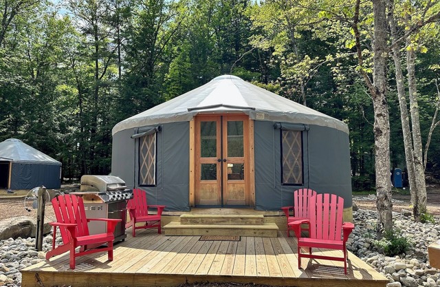 Shoreline Yurt @ Daggett Lake