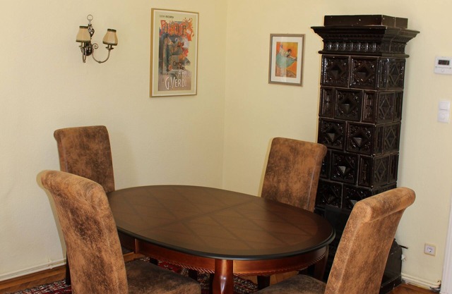 Short time renting , from 1 month at least, 1-2 persons, close to the center,