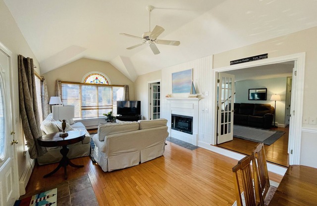 Short walk to beach! Classic New England Home Sleeps 15.