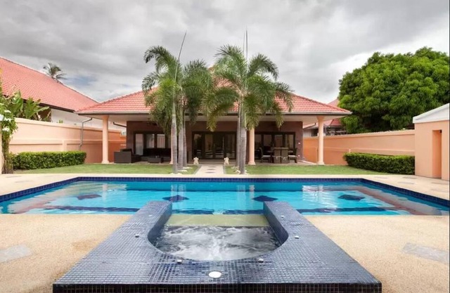 Siam Star LUXURY POOL VILLA