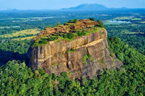 Sigiriya Moon Mirage Villa