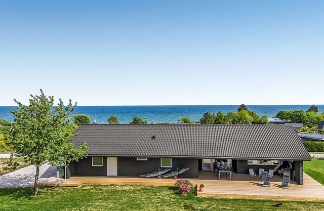 "Siljan" - 400m from the sea by Interhome