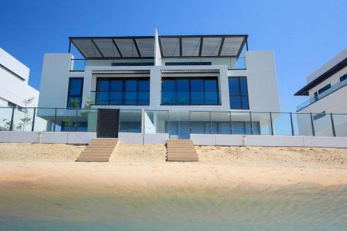 Silk Valley - 4B near Al Hamriyah | private beach access
