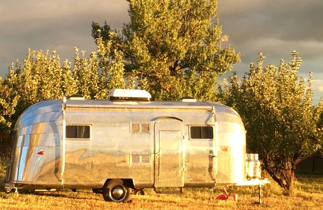 SILVER FOX ~ Airstream in Apple-Orchard ~15 minutes from Downtown Durango