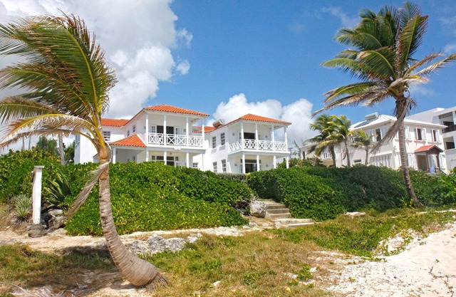 Silver Sands Beach Villas are great for family-friendly activities & surfing