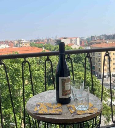 Simona Home Milano Bocconi, Naviglio, Duomo, Prada, IEO, IULM, Assago Forum