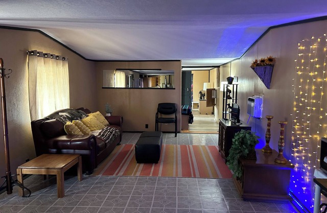 Simple and Spacious Lake House