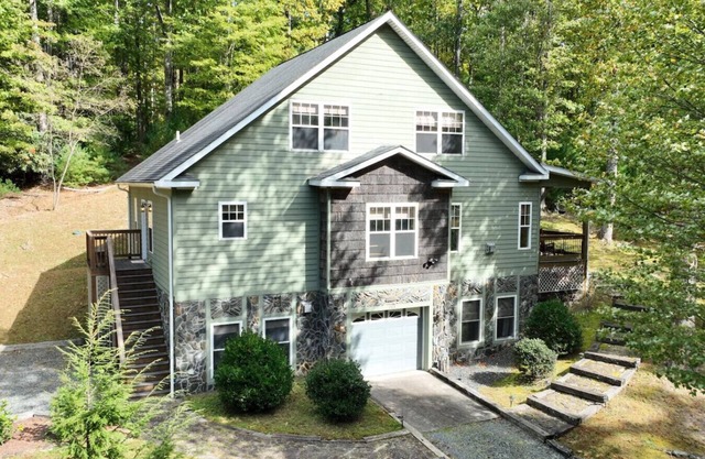 Simply Bearadise! 3Acres*Hike*Sleeps 10! FIBER WIF