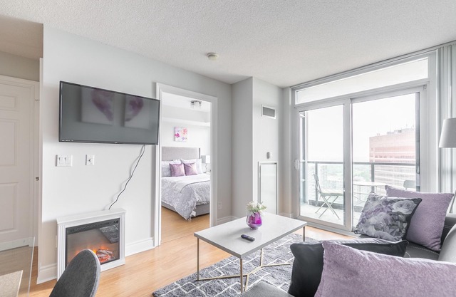 Simply Comfort Gorgeous Apt North York