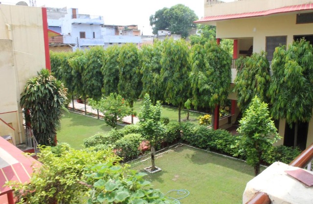 Singh Guest House