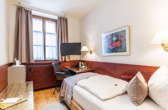 Single room classic, non refundable rate - Altstadthotel Wolf