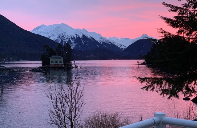 Sitka Oceanfront Townhome- 3bedroom/2.5 bath