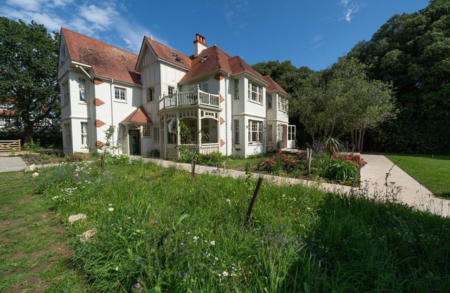 Six bedroom six bathroom character house with a lovely garden close to the beach