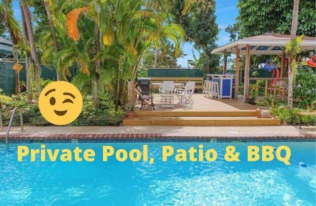 SJU Parrot & Pool Private Home