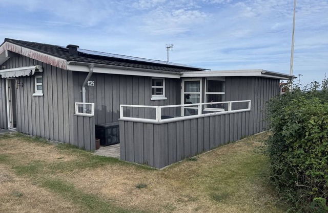 "Skarthi" - 200m from the sea by Interhome