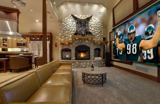 Ski-In/Out, 2 Game Theaters, Hibachi Grill, 2 Masters, Hot Tub & Slope Views