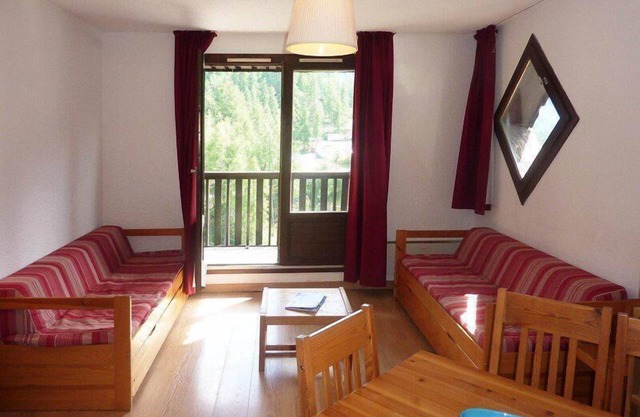 Ski-in/ski-out & foot of the slopes, 5th floor, balcony, tv, ski locker, 30m², Les Orres