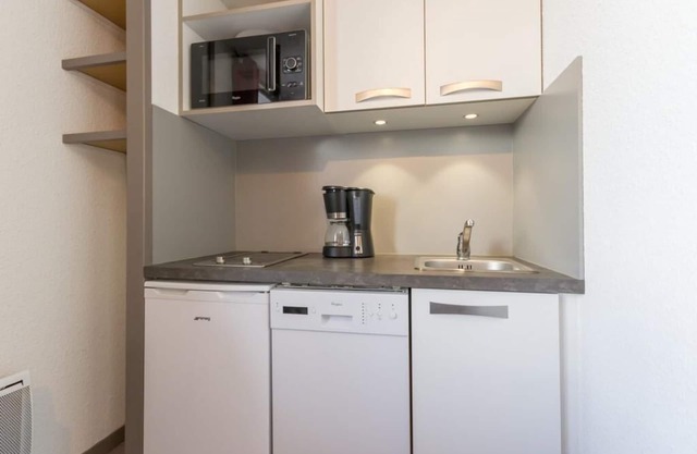 Ski-in/ski-out & foot of the slopes, 2nd floor, view valley, balcony, tv, ski locker, 19m²