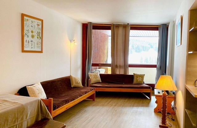 Ski-in/ski-out & foot of the slopes, 9th floor, balcony, parking, 64m², Villard de Lans