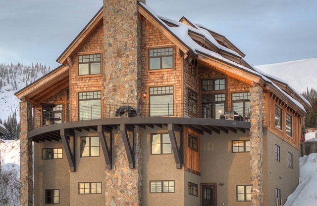Ski-in/Ski-out, In the Village, 7 King Bedrooms, 2 Bedrooms w/2 XL twins