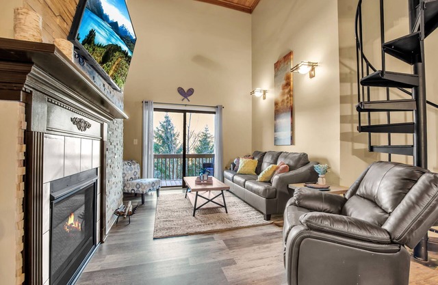 Ski In/Ski Out Remolded Condo on Holiday Valley Resort!