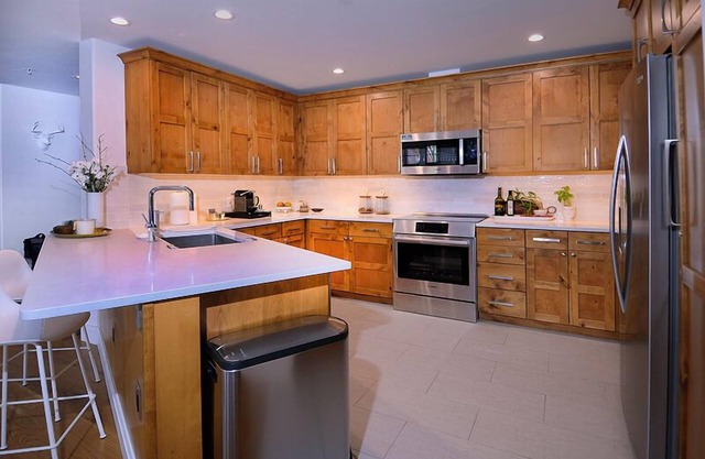 Ski In/Ski Out "WestWall Lodge" Luxury Mountain Accommodation A202
