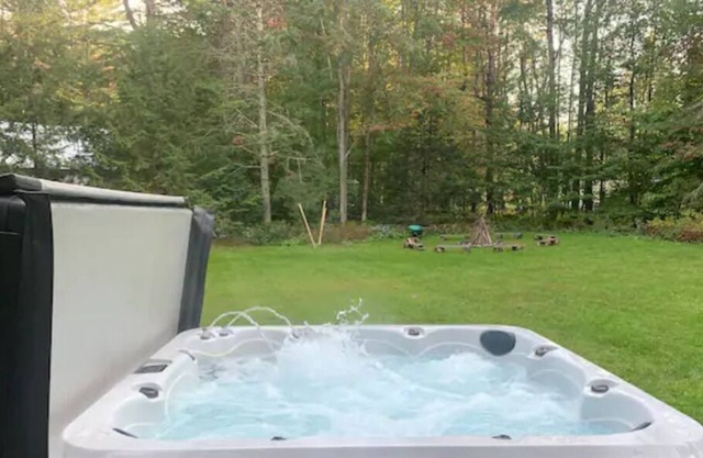 Ski Lodge with Hot tub and Fire Pit