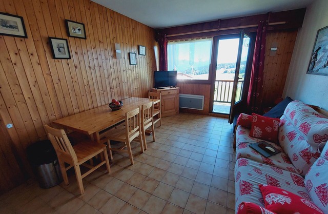 Skis AUX Pieds , sur les Pistes , 32 m2 , 2 , Proche Écoles et Commerces